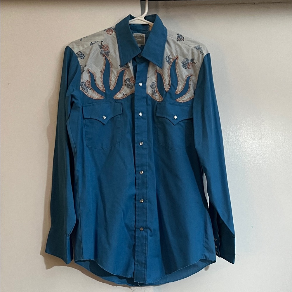 Men's Vintage Western Pearl Snap Shirt – Blue with Floral Embroidered Inlay Yoke